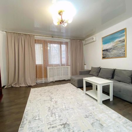 Comfortable Apartment, Samal 2 อัลมาตี ภายนอก รูปภาพ