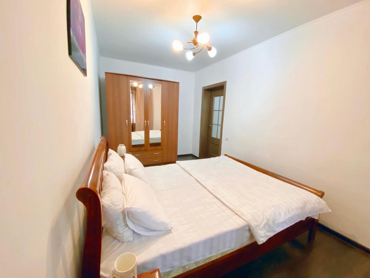 Comfortable Apartment, Samal 2 อัลมาตี ภายนอก รูปภาพ
