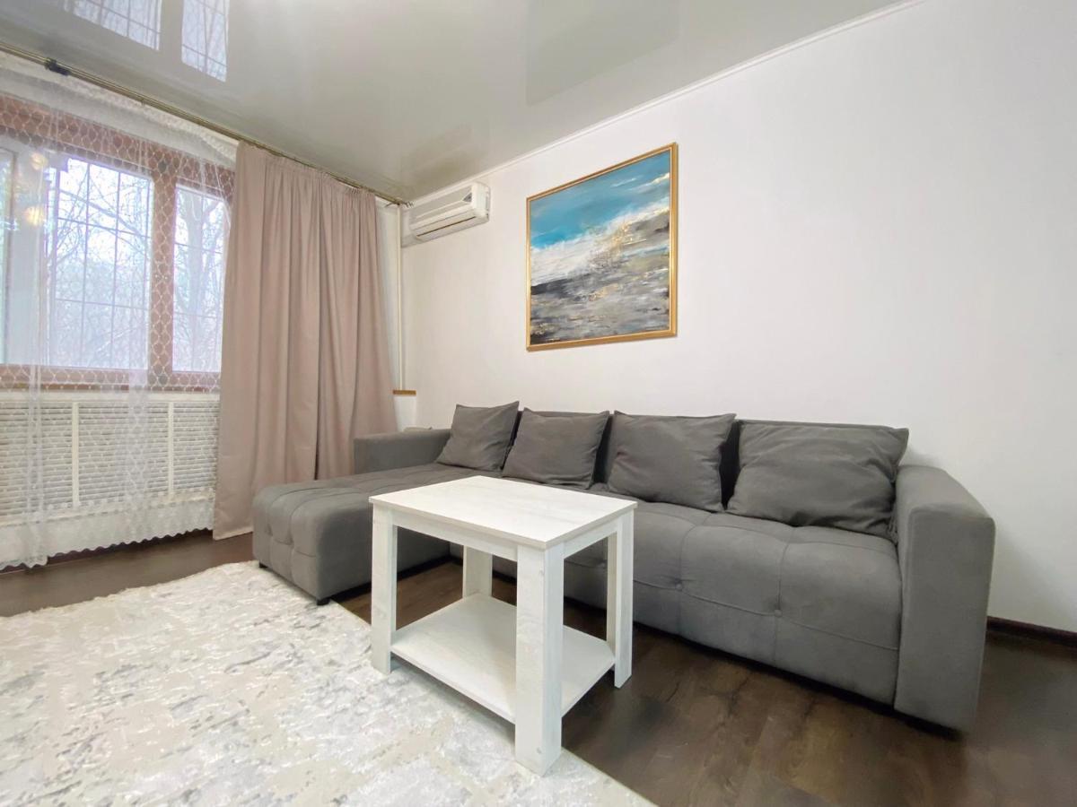 Comfortable Apartment, Samal 2 อัลมาตี ภายนอก รูปภาพ