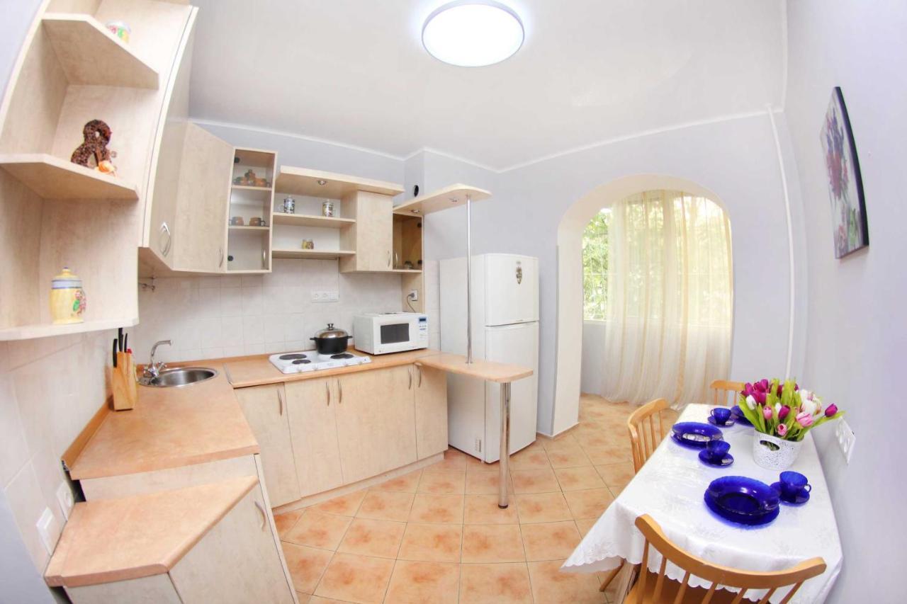 Comfortable Apartment, Samal 2 อัลมาตี ภายนอก รูปภาพ
