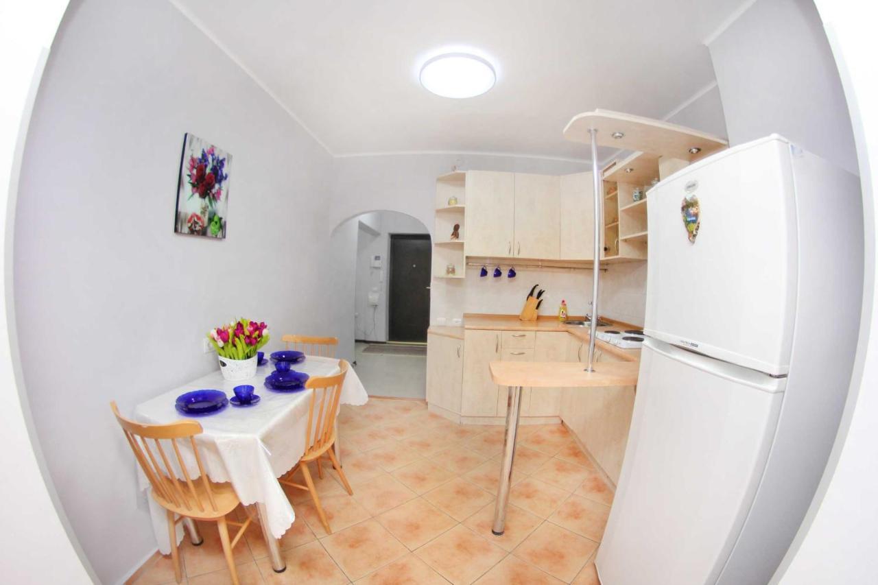 Comfortable Apartment, Samal 2 อัลมาตี ภายนอก รูปภาพ